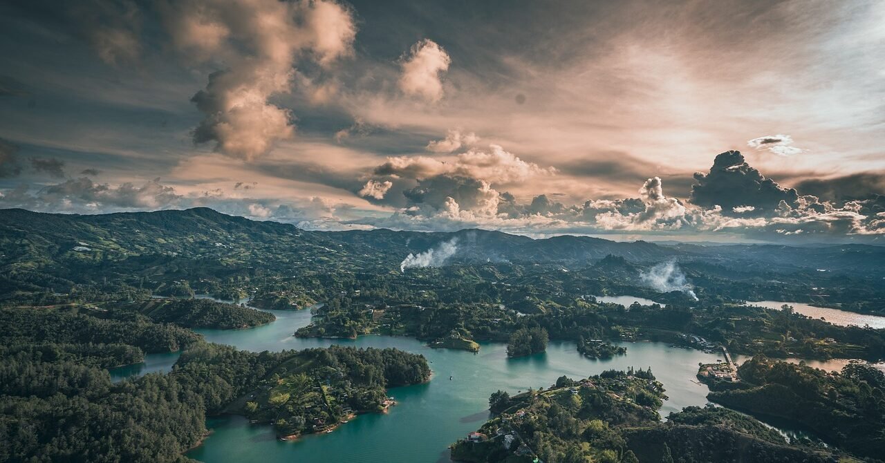 lake-7344033_1280